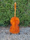 Mijn eerste cello Achterzijde.jpg